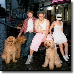 Cover: 01099 & CRO - so heiß