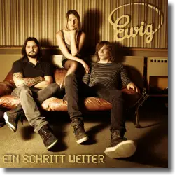 Cover: Ewig - Ein Schritt weiter