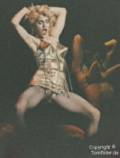Madonna tanzt fuer einen straffen Po