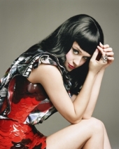 Katy Perry spendet fuer das neue 'TLC'-Album