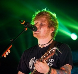 Deutsche Single-Charts: Ed Sheeran weiter Spitzenreiter