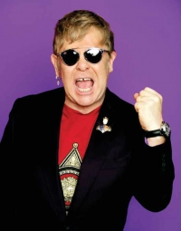 Elton John: mit seinen Soehnen auf der Buehne