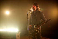 Foo Fighters: Dave Grohl grillt fuer die kalifornische Feuerwehr