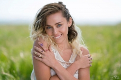 Ist Miley Cyrus schon wieder verlobt?
