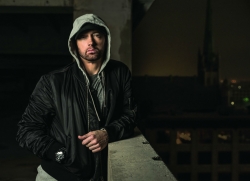 Eminem h'lt Tupac fuer den besten Songwriter aller Zeiten