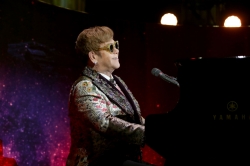 Elton John wird mit eigener Muenze geehrt