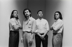 'Arctic Monkeys' bringen Live-Album fuer den guten Zweck raus
