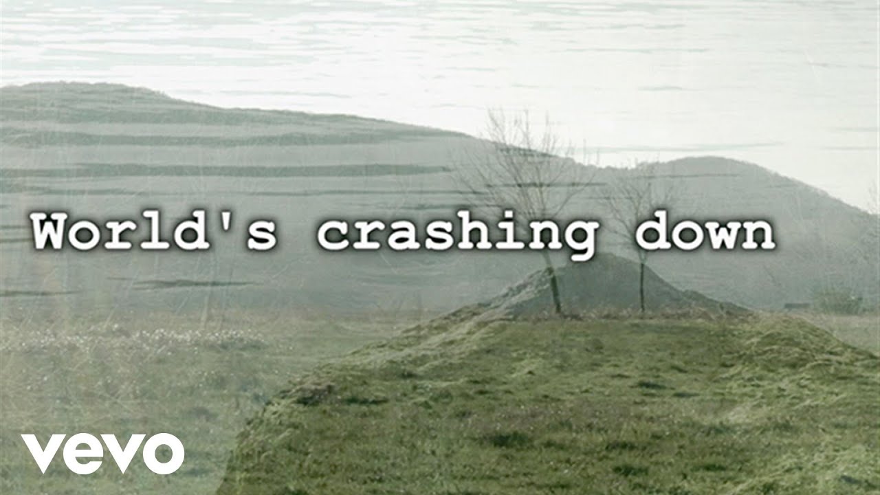 Darius & Finlay feat. Aili Teigmo – World's Crashing Down