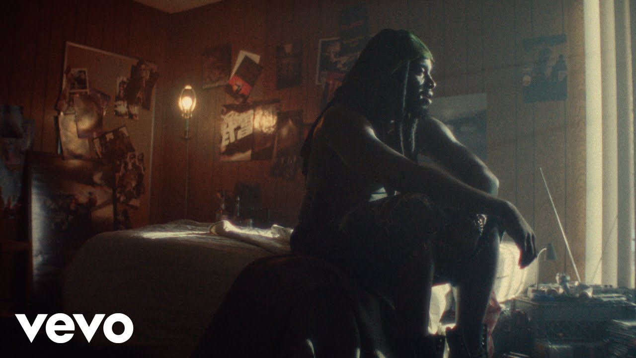 Video starten: Shaboozey feat. Myles Smith – Blink Twice