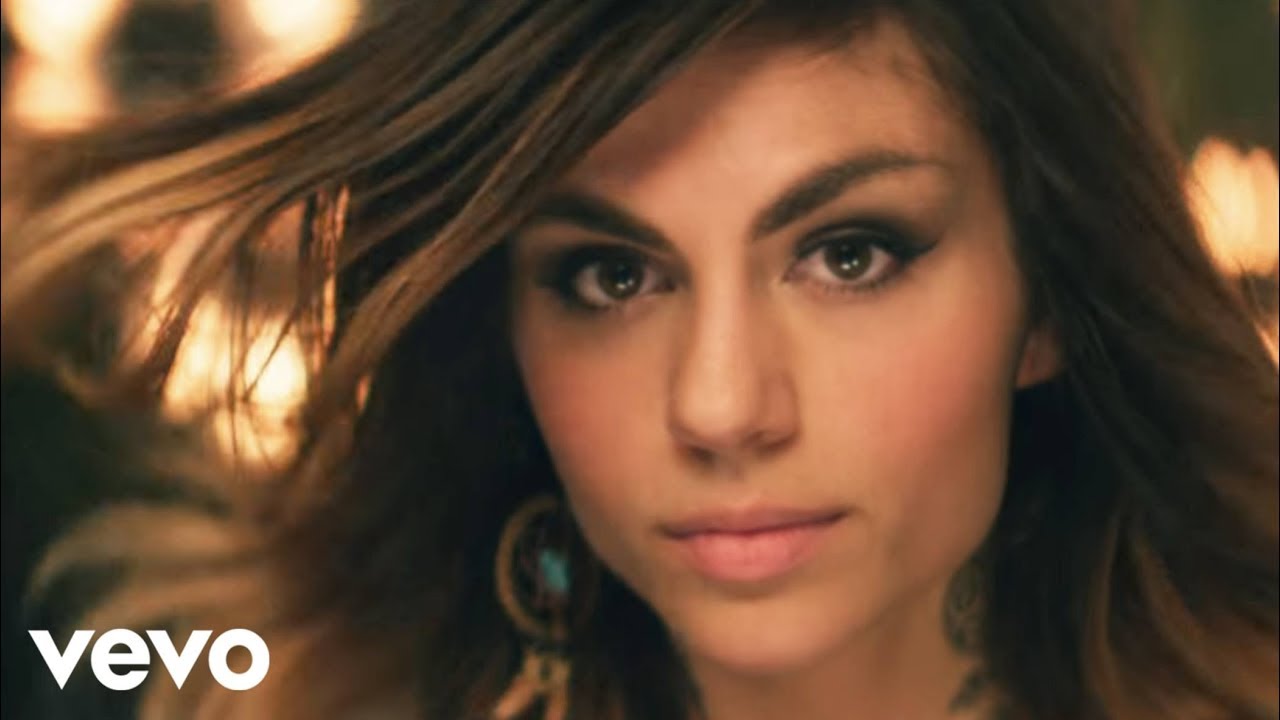 Video starten: Krewella – Live For The Night