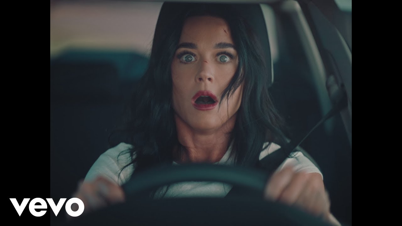 Video starten: Katy Perry – bandaids