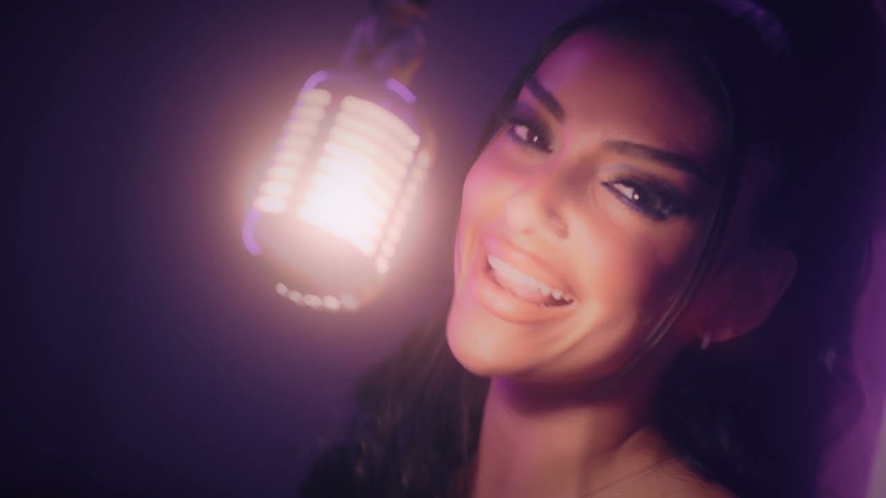 Video starten: Jennifer Iglesias – MindGameOver
