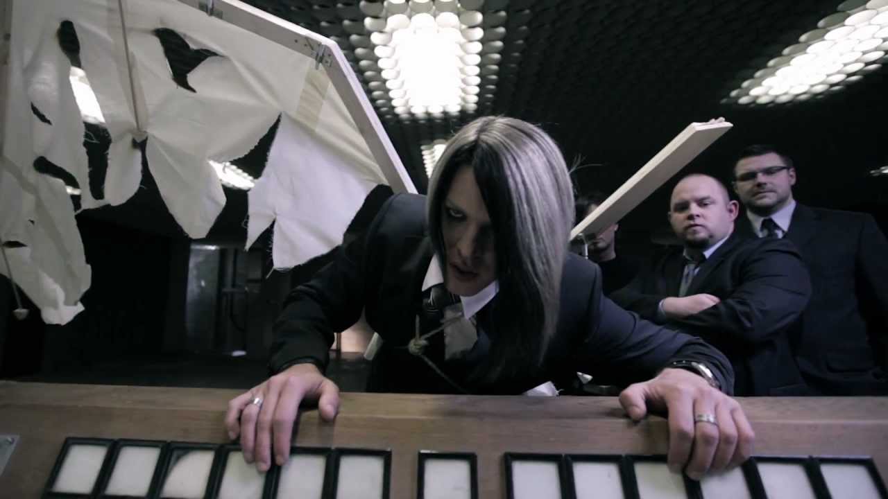 Video starten: Down Below – Dein Licht