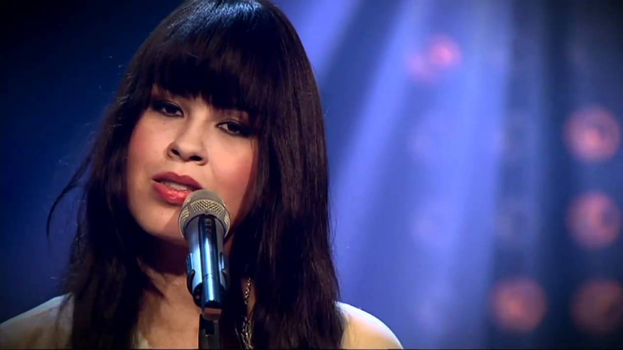Maria Mena – Home for Christmas