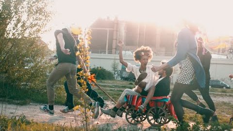 Moby feat. Damien Jurado – Almost Home (Remixes 2015)