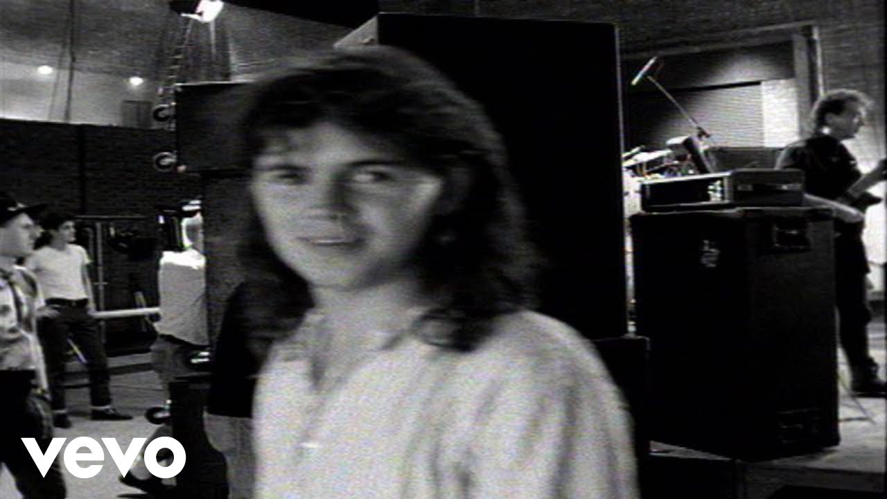 Video starten: Cutting Crew – (I Just) Died In Your Arms