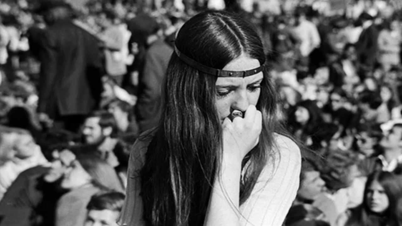 Scott McKenzie – San Francisco (Be Sure To Wear Flowers In Your Hair)