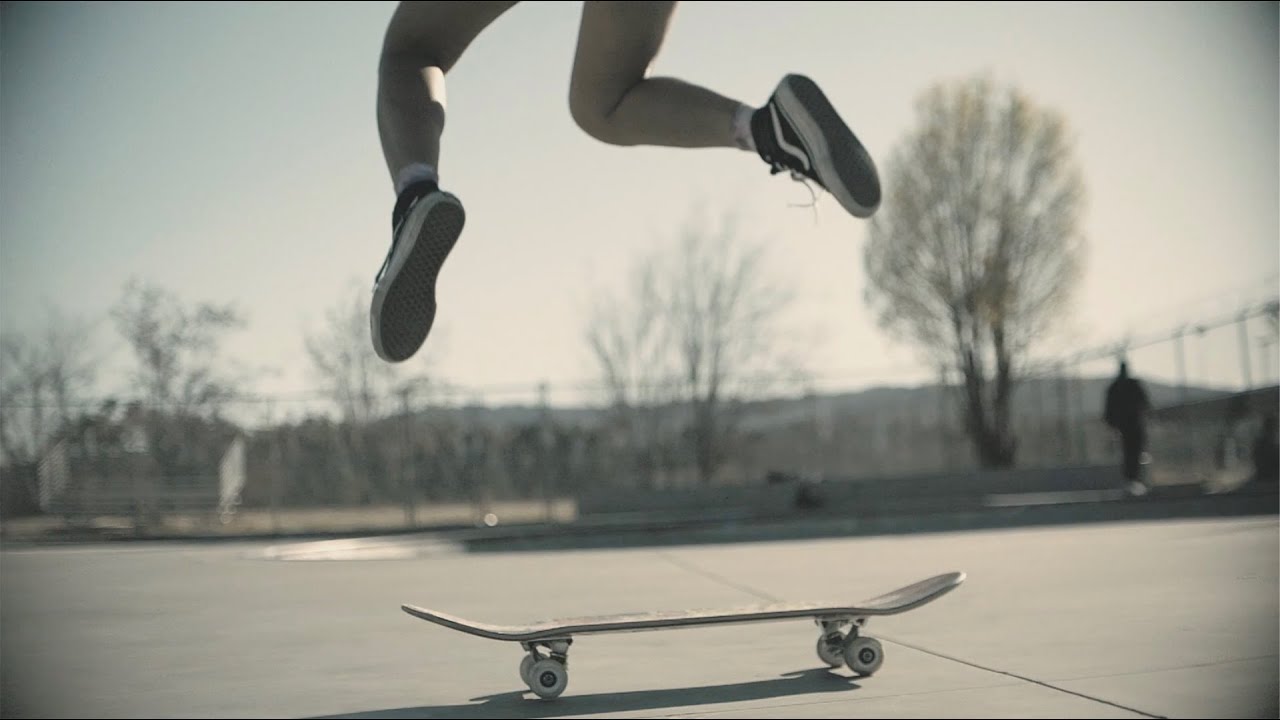 Sia & David Guetta – Floating Through Space