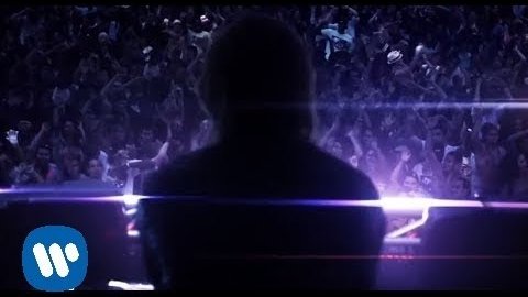 Video starten: David Guetta feat.Taio Cruz & Ludacris – Little Bad Girl