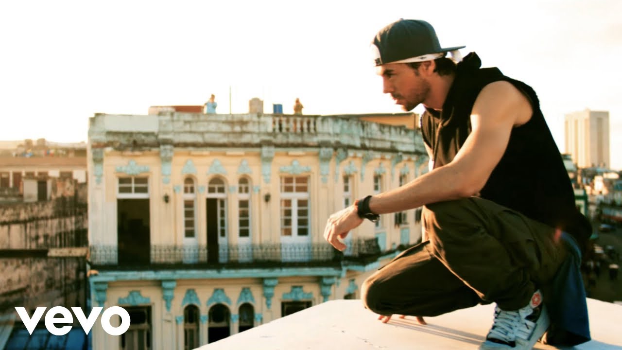 Enrique Iglesias feat. Descemer Bueno, Zion & Lennox – Súbeme La Radio