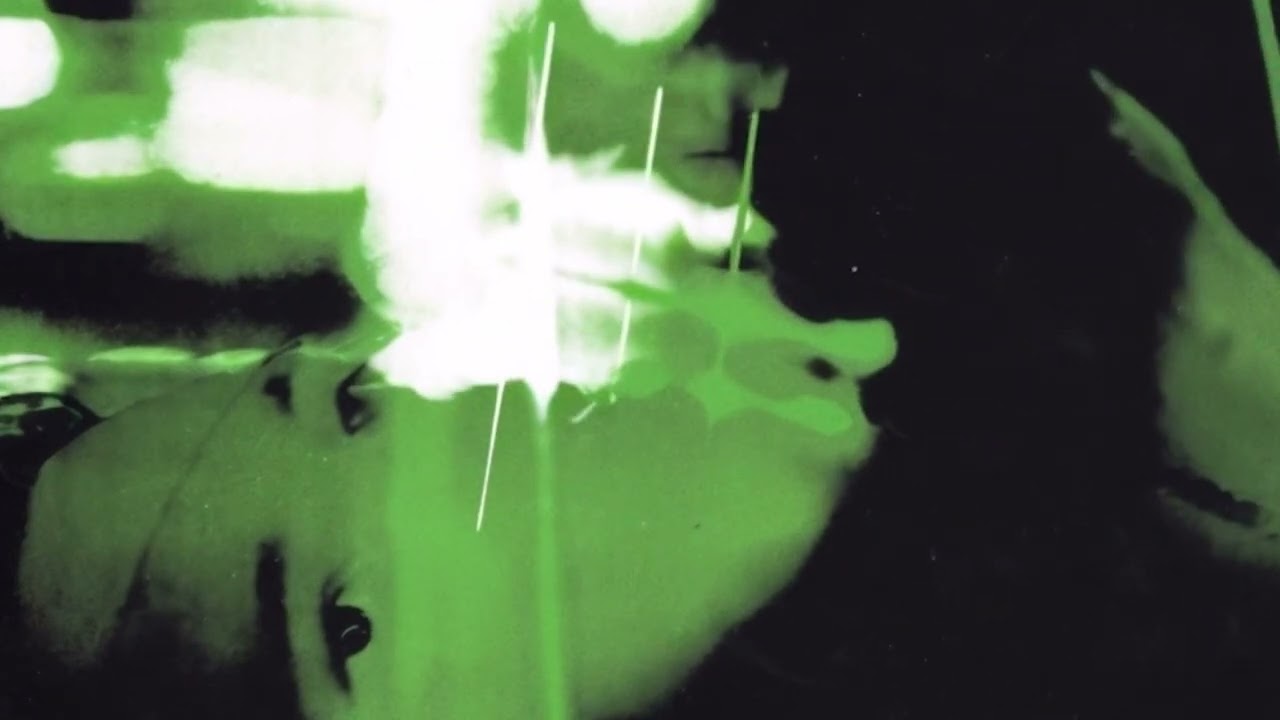 Video starten: Raveen, NXK & Eric Seguin – Middle