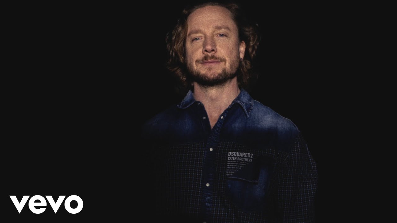 Samu Haber – Dancing With A Broken Heart