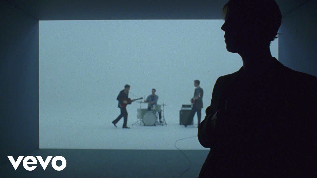 Video starten: Tom Odell – Don't Let Me Go