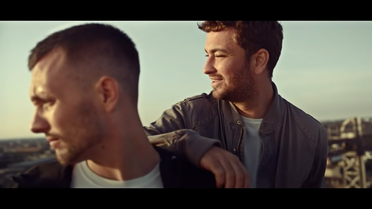 Video starten: Marteria, Yasha & Miss Platnum – Lila Wolken