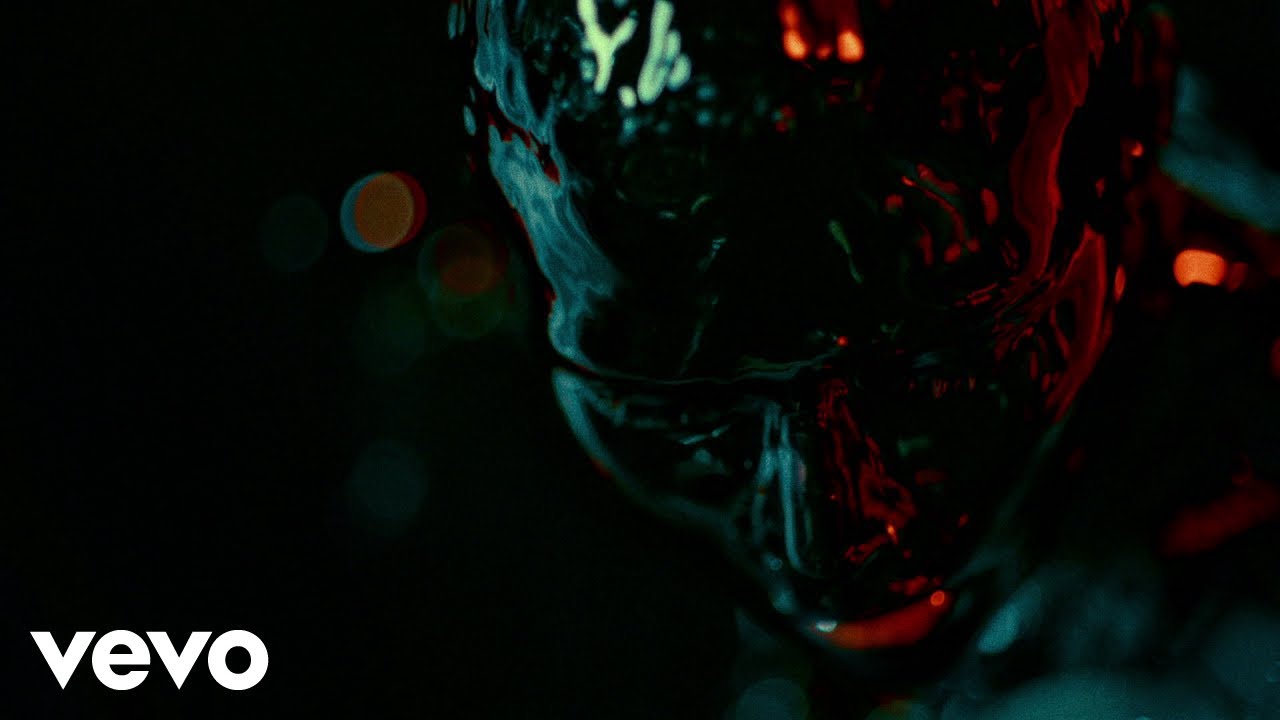 Video starten: Swedish House Mafia & Sting – Redlight