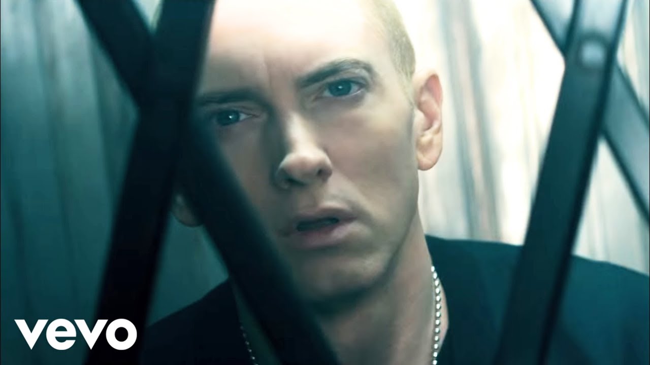 Eminem feat. Rihanna – The Monster