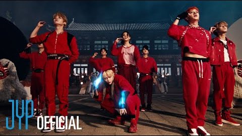 Stray Kids – Thunderous