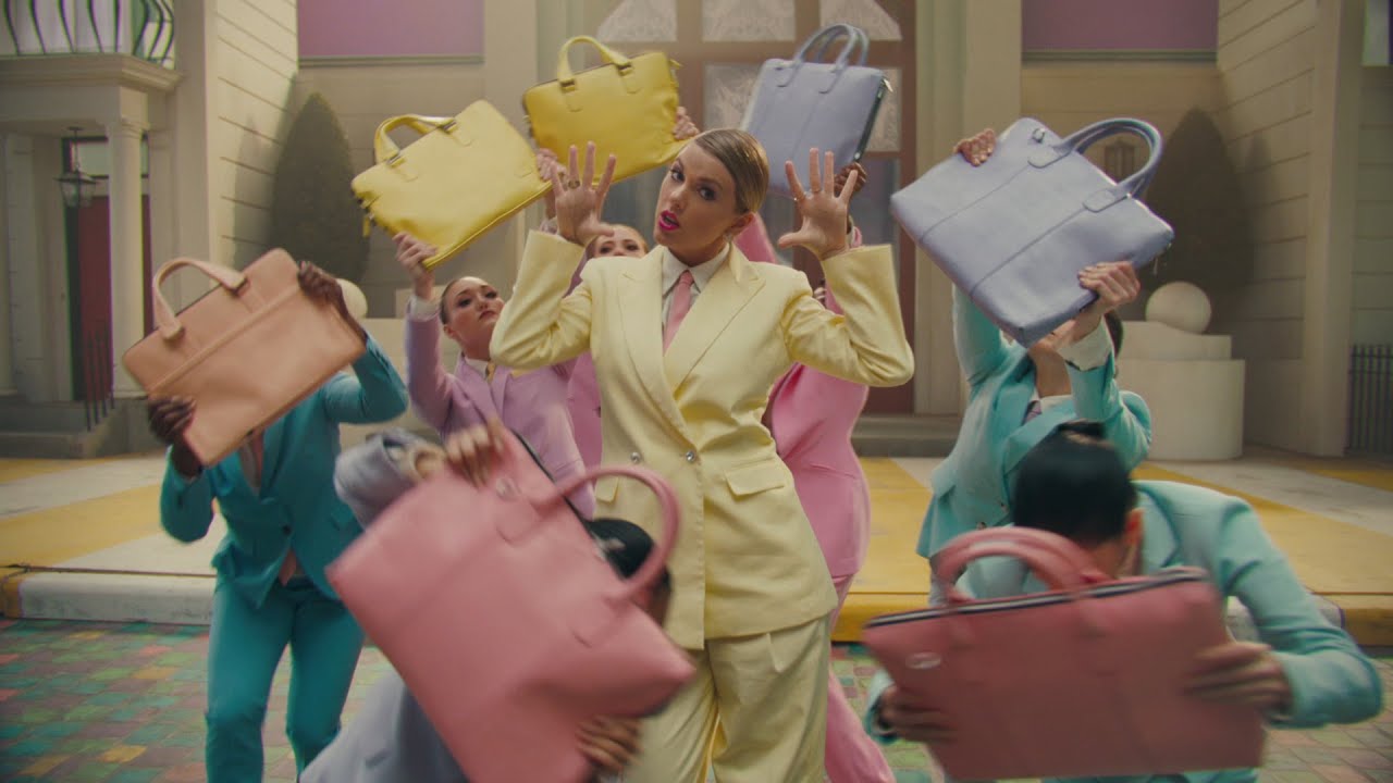Taylor Swift feat. Brendon Urie of Panic! At The Disco – ME!