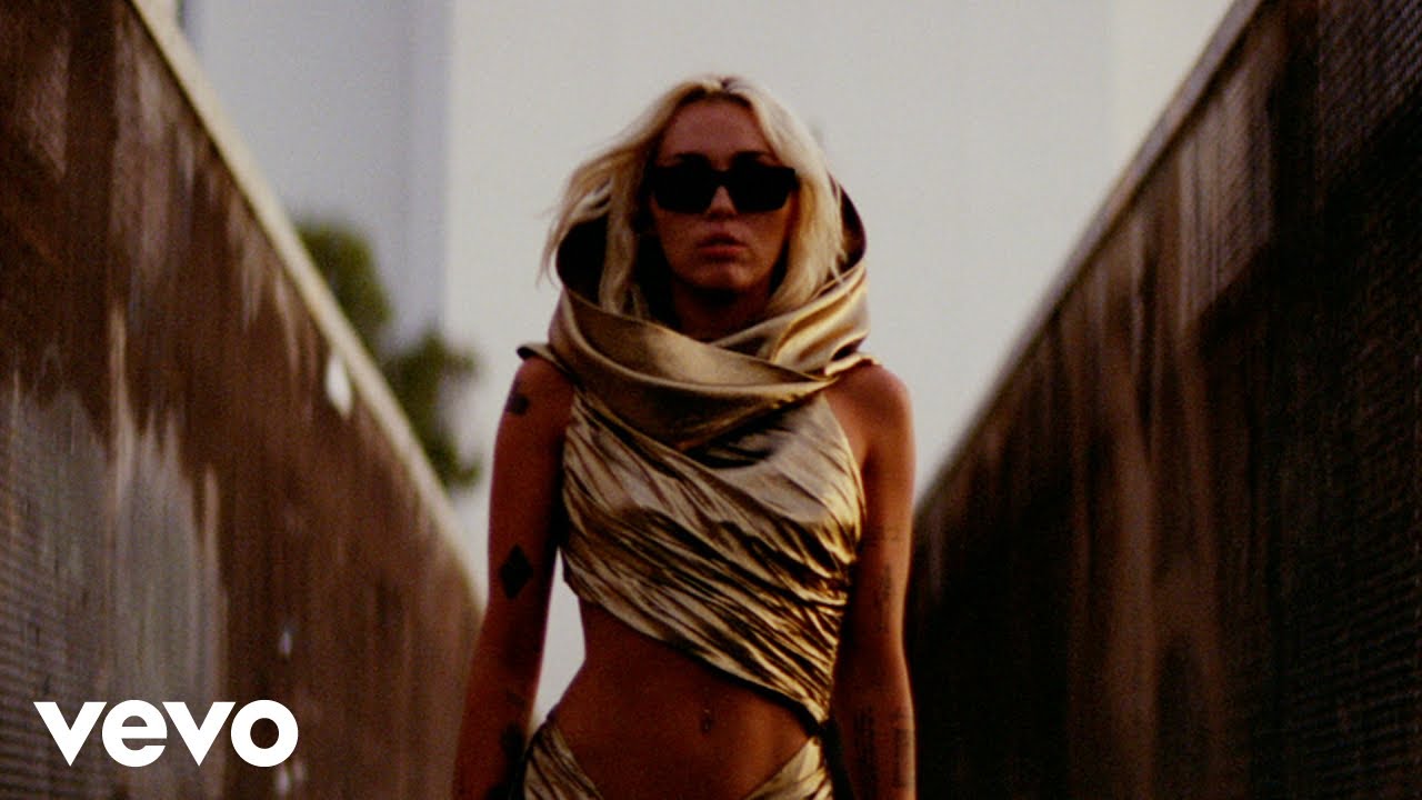 Miley Cyrus – Flowers