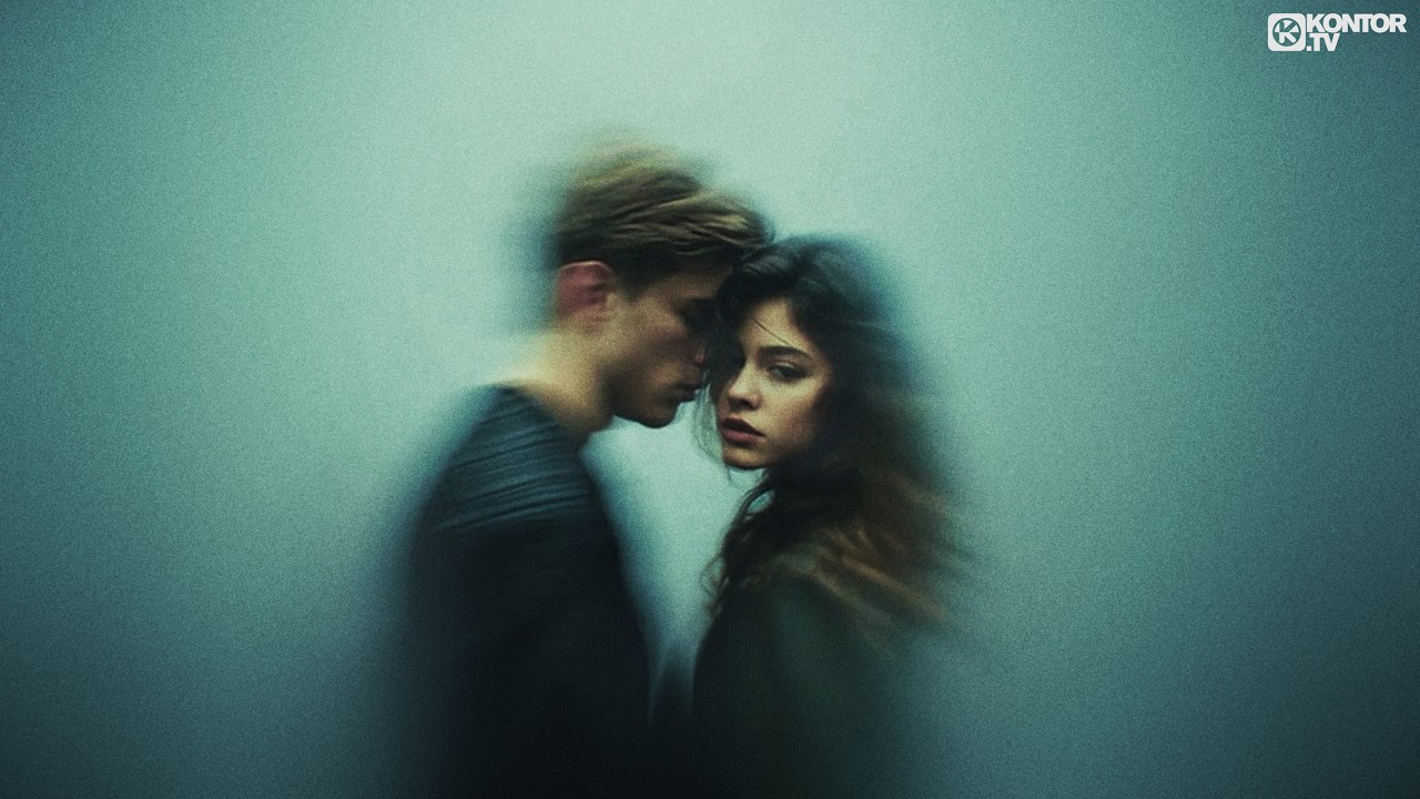 Video starten: AELAR & James French – Holding On To You