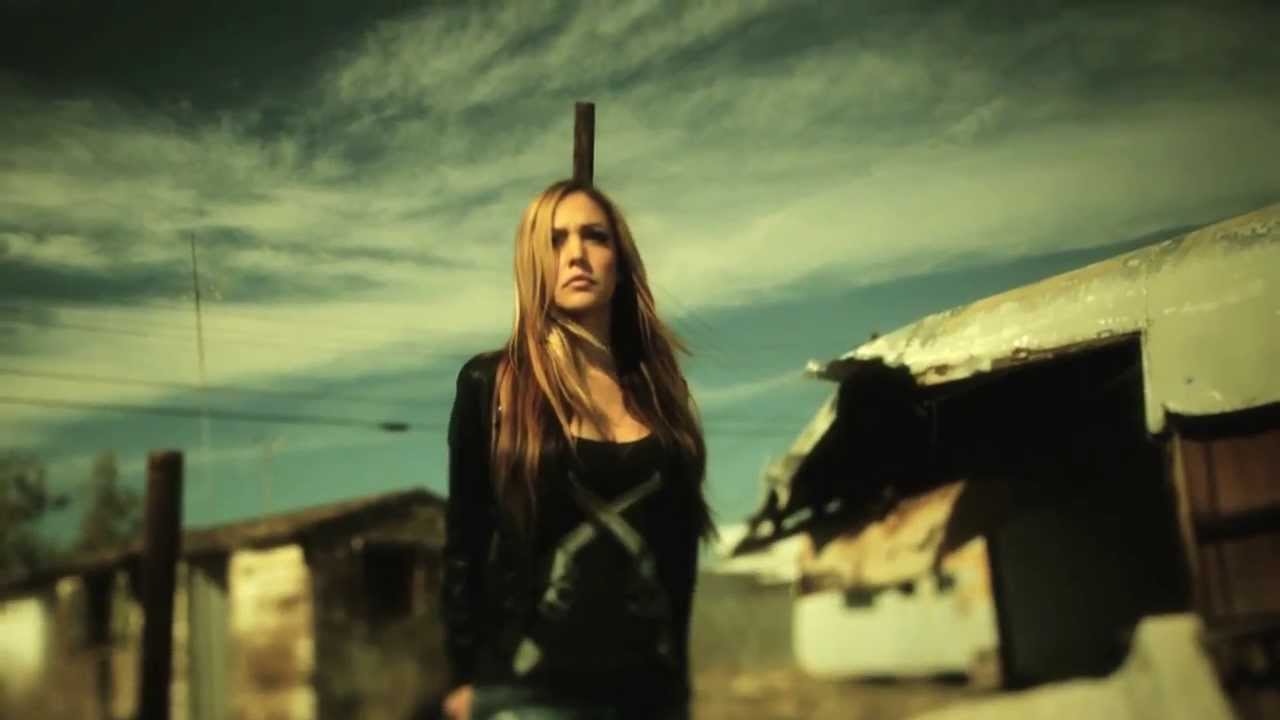 Video starten: Jam & Spoon feat. Plavka vs. David May & Amfree – Right In The Night 2013