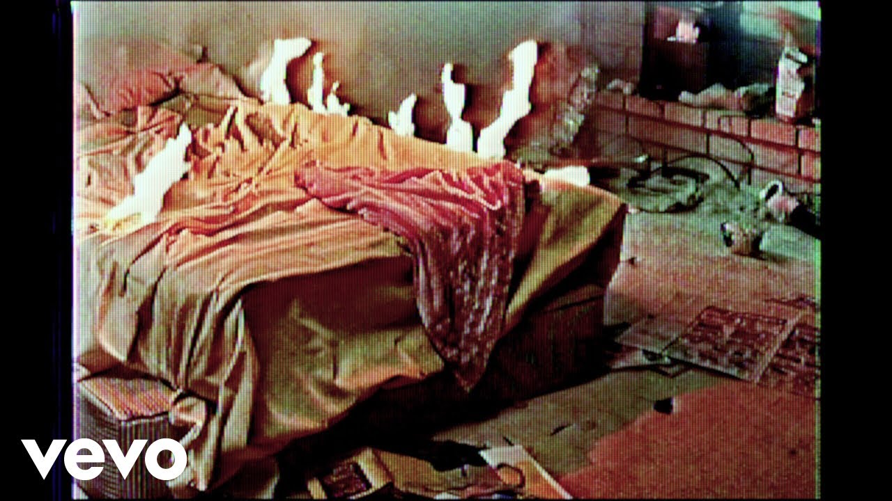 Lady Gaga – Close To You