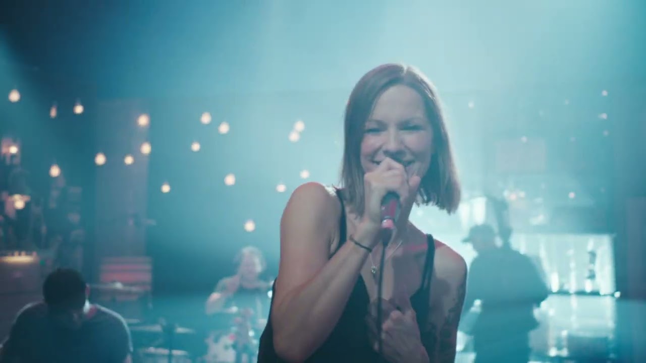 Video starten: Christina Stürmer – Ich lebe (MTV Unplugged)
