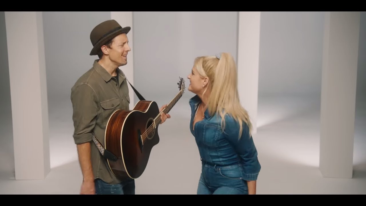 Jason Mraz feat. Meghan Trainor – More Than Friends