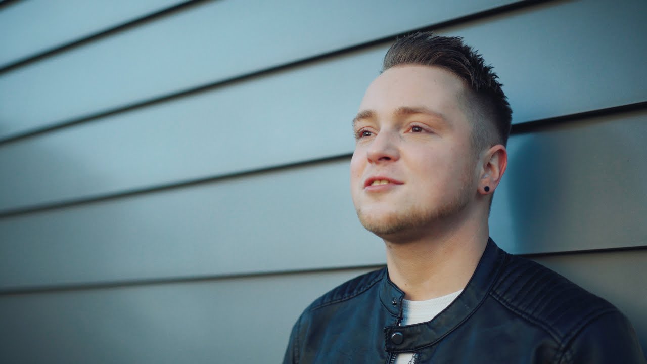 Video starten: Julian Haag – Wie ein Blitz