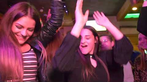 DJ Ostkurve feat. Wildkogel Buam – Wir singen Hoch die Hände