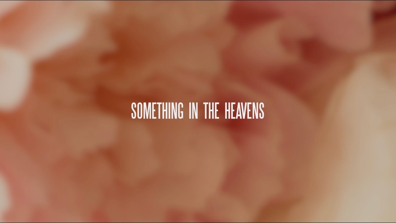 Video starten: Lewis Capaldi – Something In The Heavens