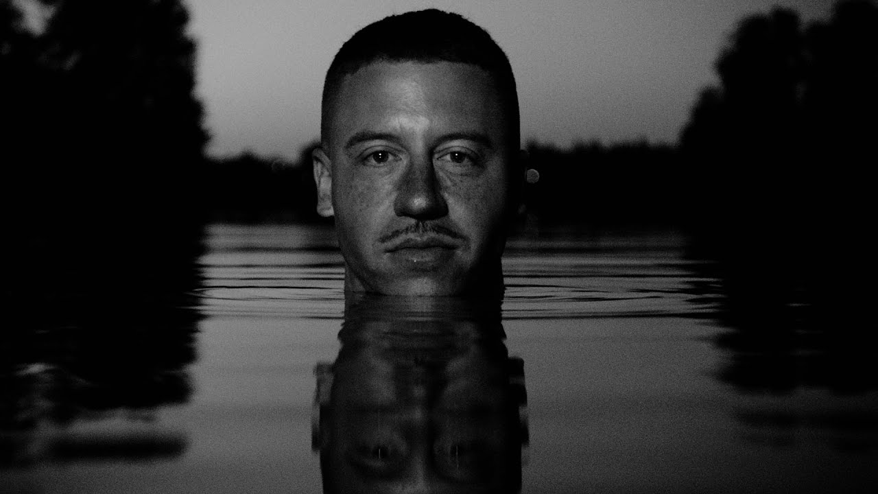Video starten: Macklemore feat. Tones And I – Chant