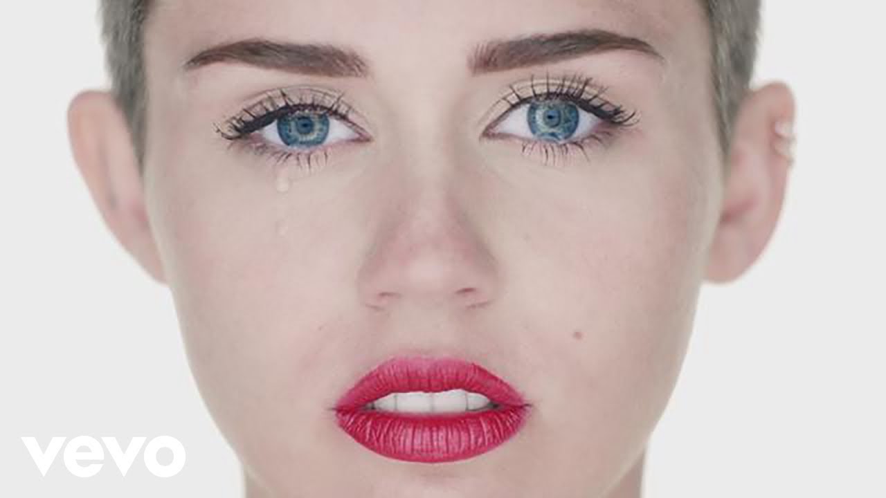 Miley Cyrus – Wrecking Ball