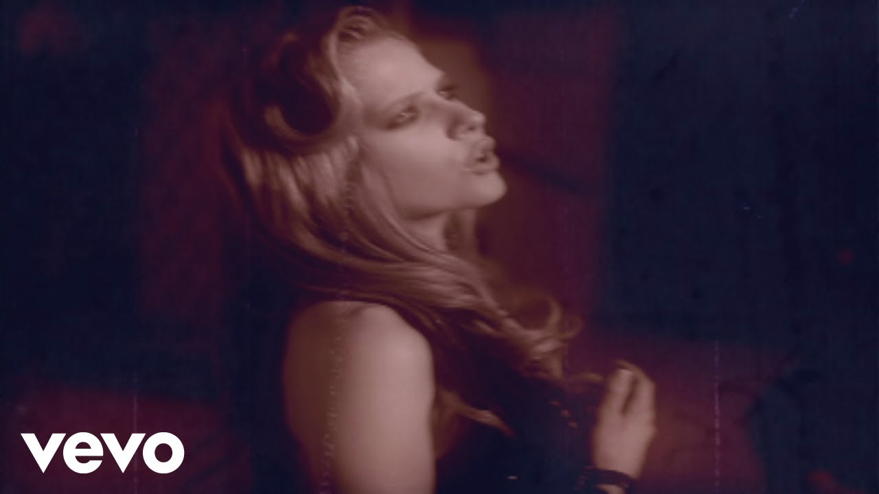 Avril Lavigne – Nobody's Home