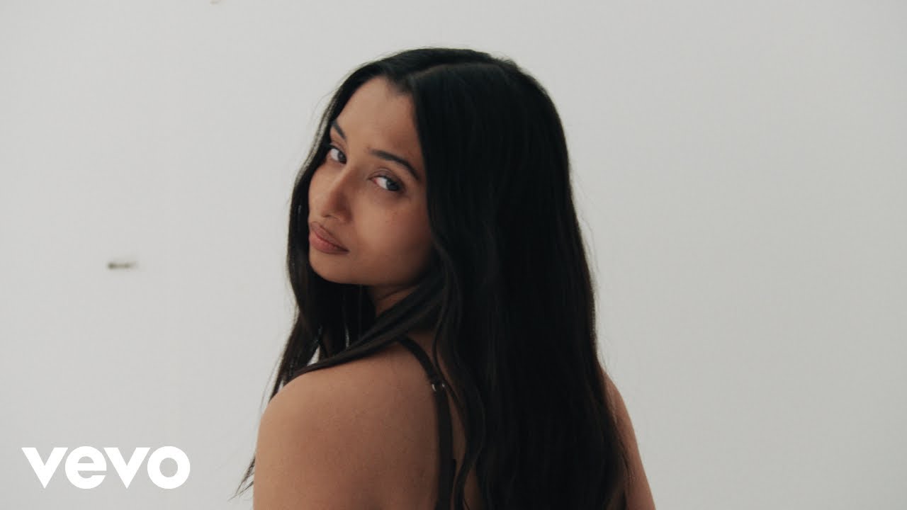 Video starten: benny blanco & Bb Trickz – Joven Y Salvaje
