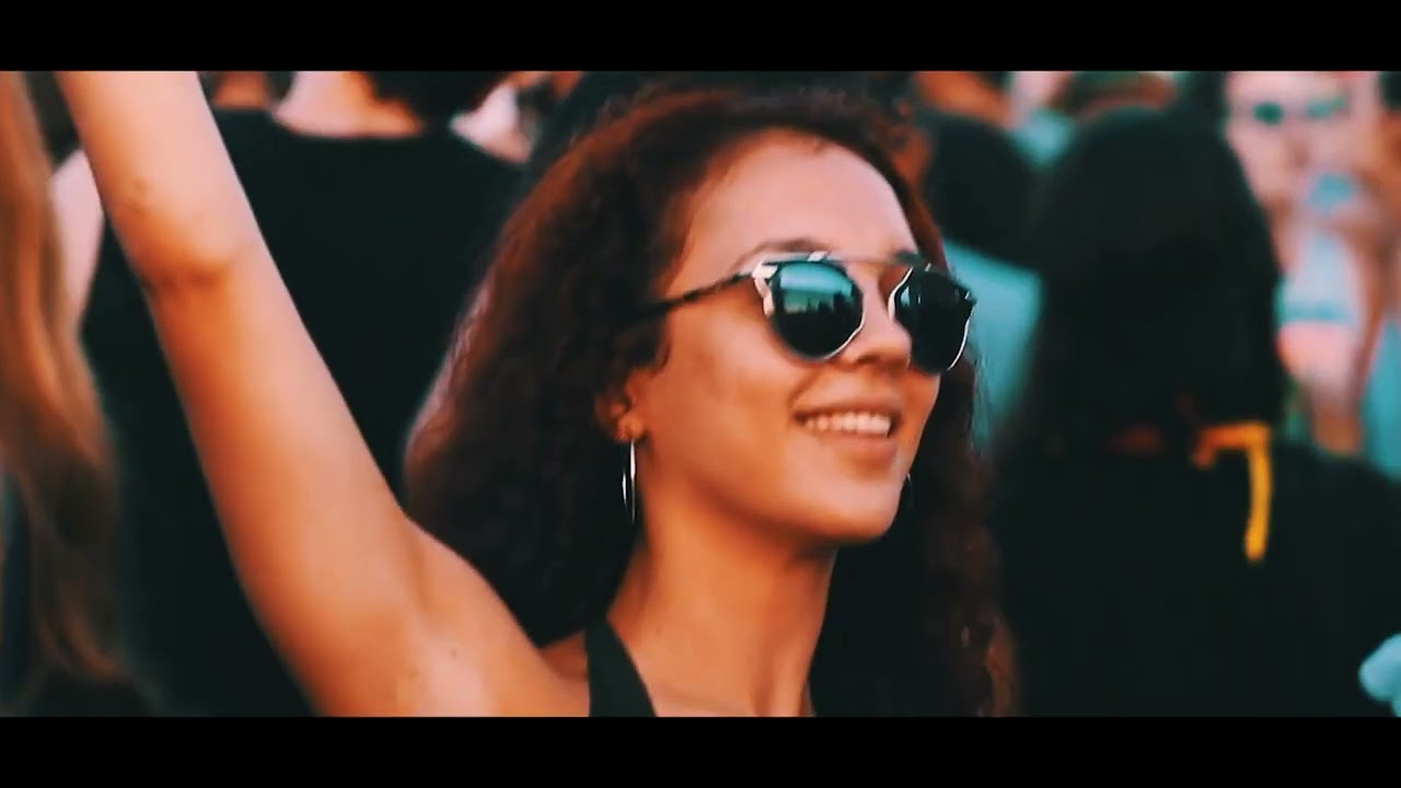 Video starten: Shane Gunn & Shaun Baker – Sofa Beach