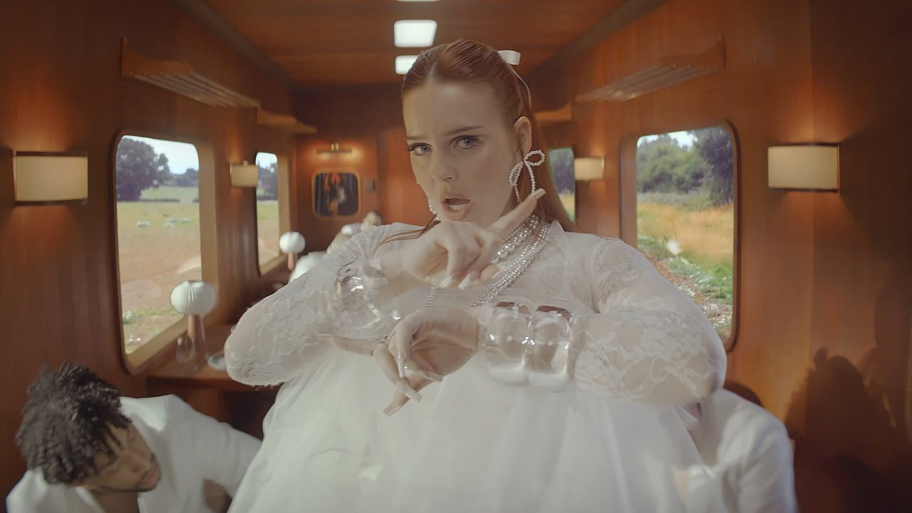 Clean Bandit, Anne-Marie & David Guetta – Cry Baby