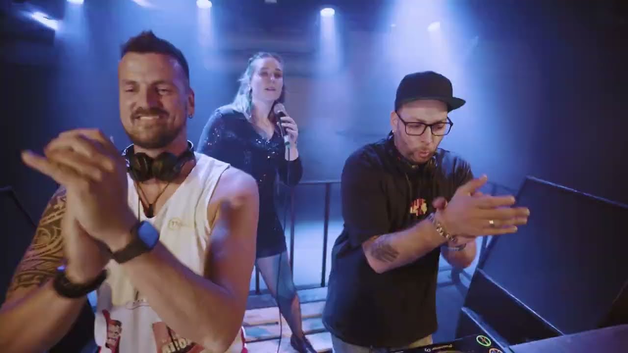 Video starten: Stereoact feat. Sarah Lahn – Fantasy Girl