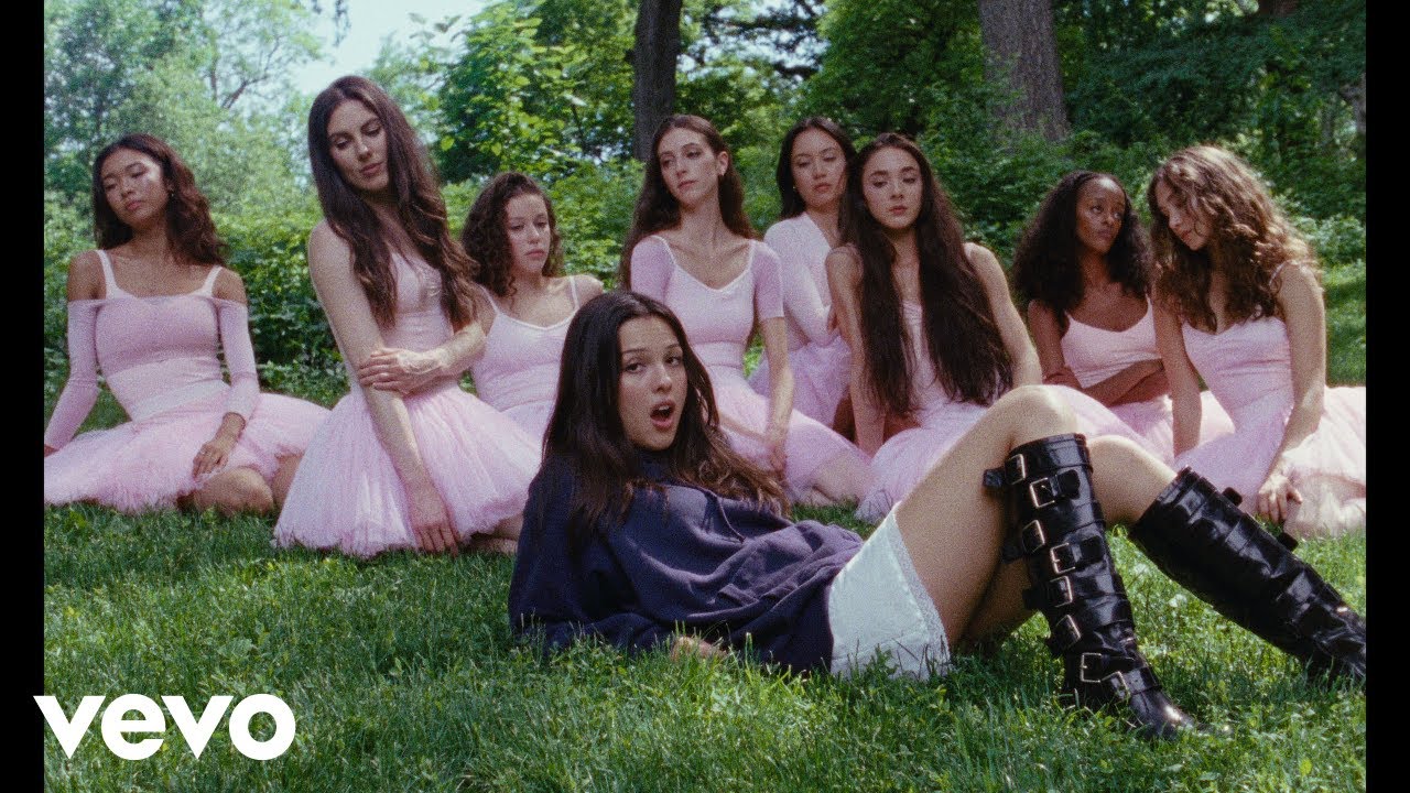 Olivia Rodrigo – Stupid Song