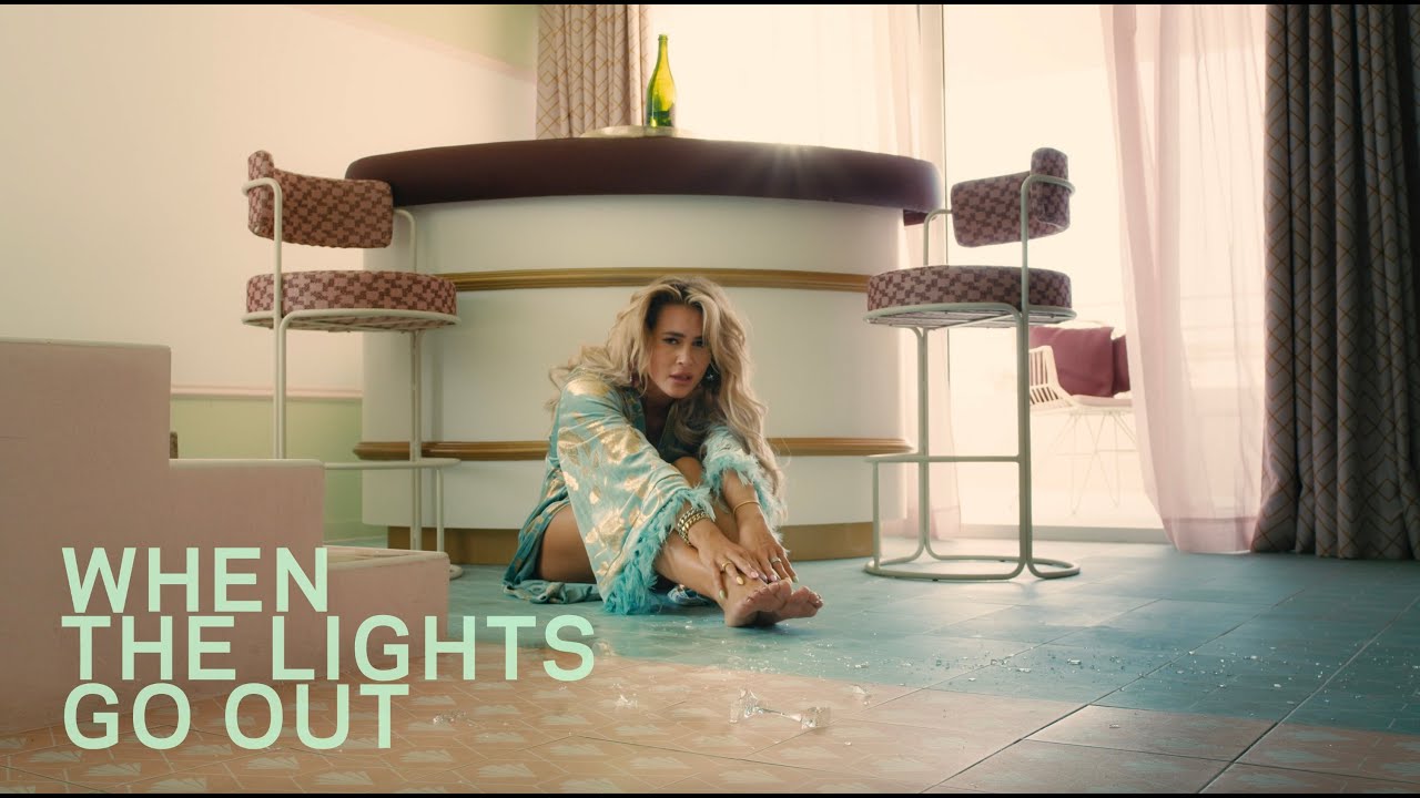 Video starten: Jessica Haller – When The Lights Go Out